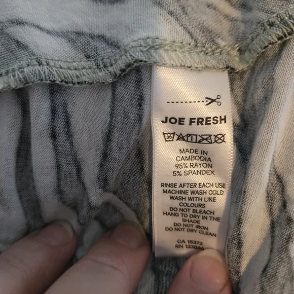 Joe Fresh Zebra Pattern Top - Picture 4 of 4